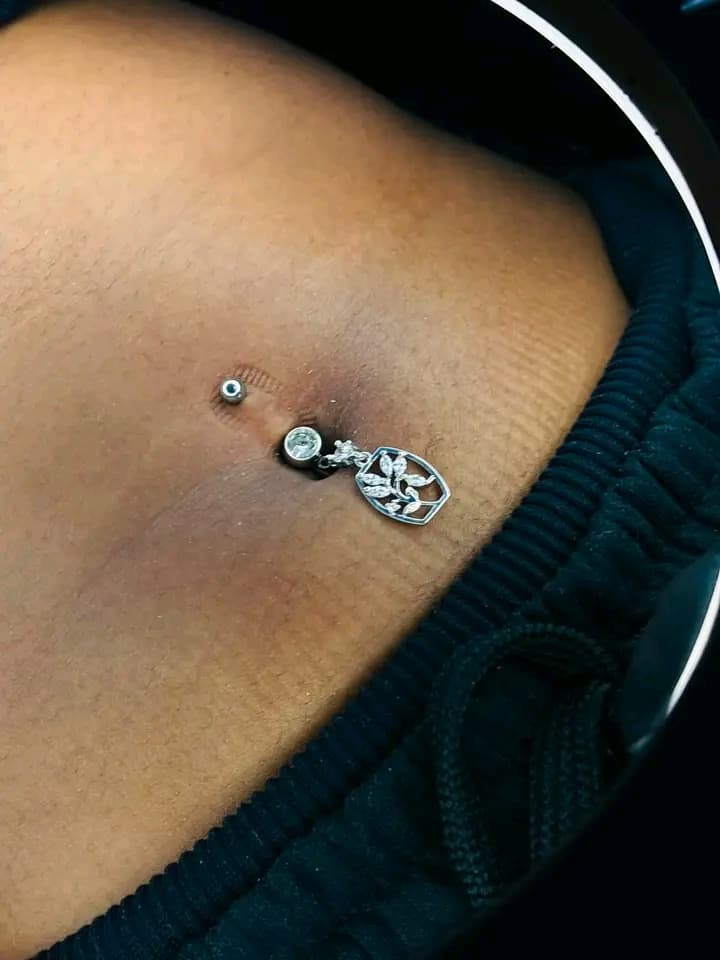 Navel Charm